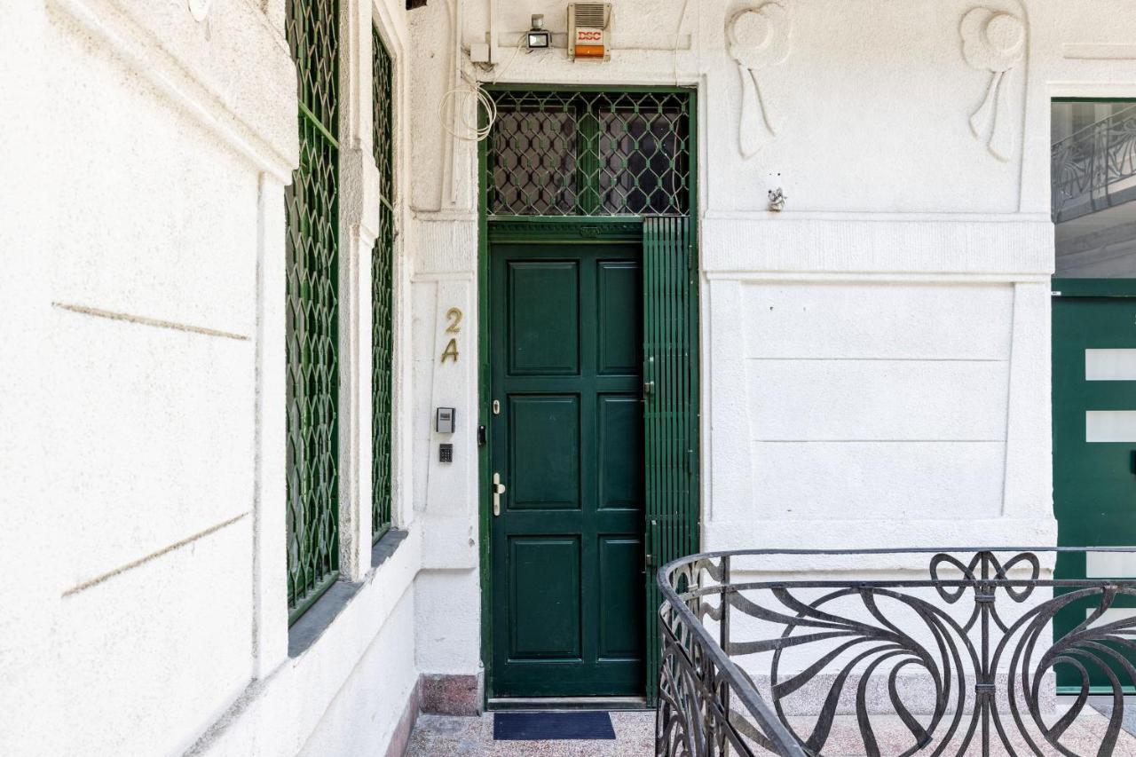 Hungarian Rebelian With Ac Apartamento Budapeste Exterior foto