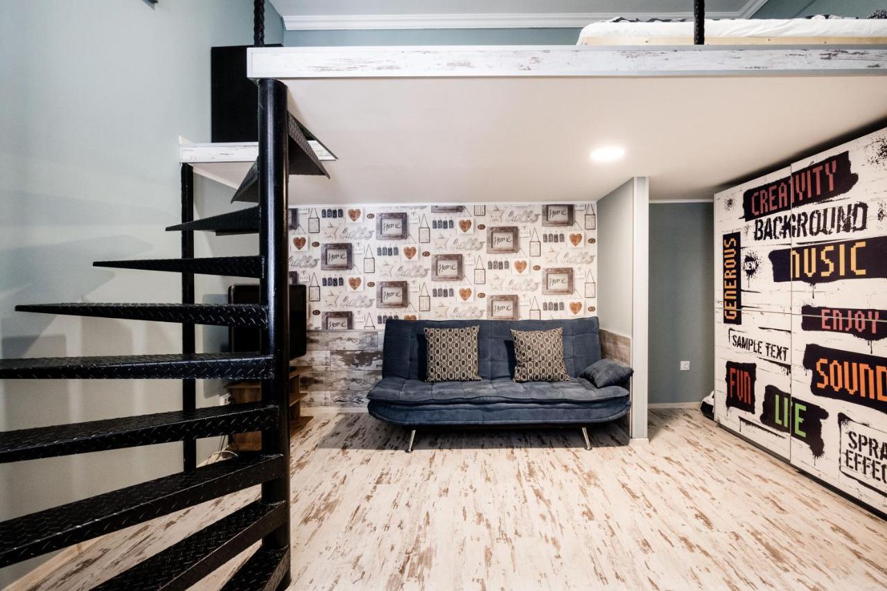 Hungarian Rebelian With Ac Apartamento Budapeste Exterior foto